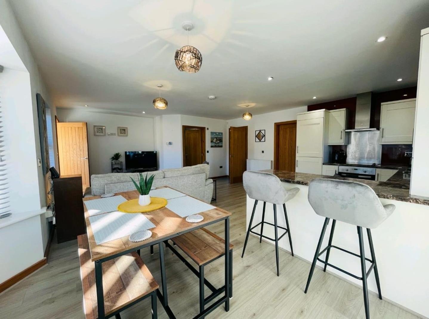Kitchen without AI enhancement